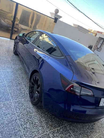 تسلا مودل ٣ ٢٠٢٣ بيرفورمانس 
TESLA MODEL 3  2023 
اعلى موصفات بتسلا.  

رقم بغداد ماشيه ٢٨الف 
مع شاحن اصلي 
السيارة فول مواصفات 
حادث بسيط ربع جاملغ خلفي ونصف جاملغ امي بسيط جدا" وصور موجوده 
ويه سياره كارت تشغيل عدد ٢ وفلاش تسلا اصلي 
حالة السيارة / جديده شركه وكامله من كلشي حتى كماليات
السعر ١٩٢ بيها مجال 

للاستفسار
***********
