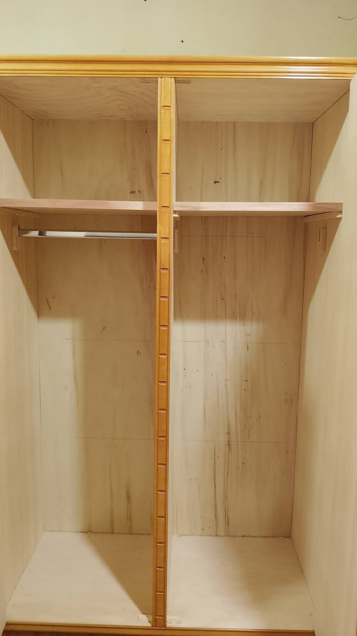 كنتور 4با ب زان صاج خمسه ملم كل باب على حدا ما تجاري العنوان حي  الحدباء خلف مرطبات البحرين  ت***********
