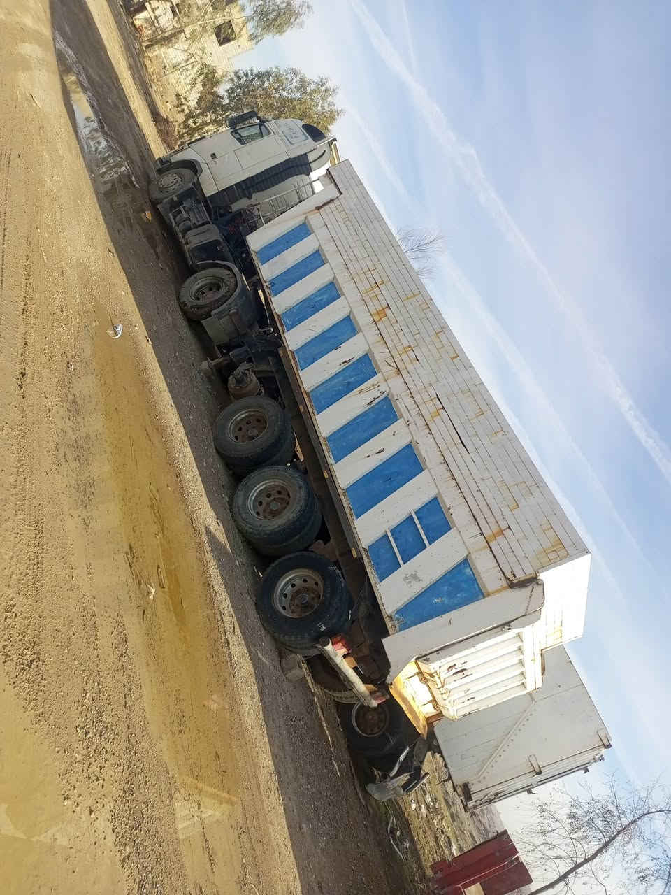 فولفو 2003 البيع حجم محرك 460رقم  سليمانيه مربوطه نساف   
مكفوله كير محرك واكسل شاصي تايرات جدد   
***********مكان صلاح الدين
