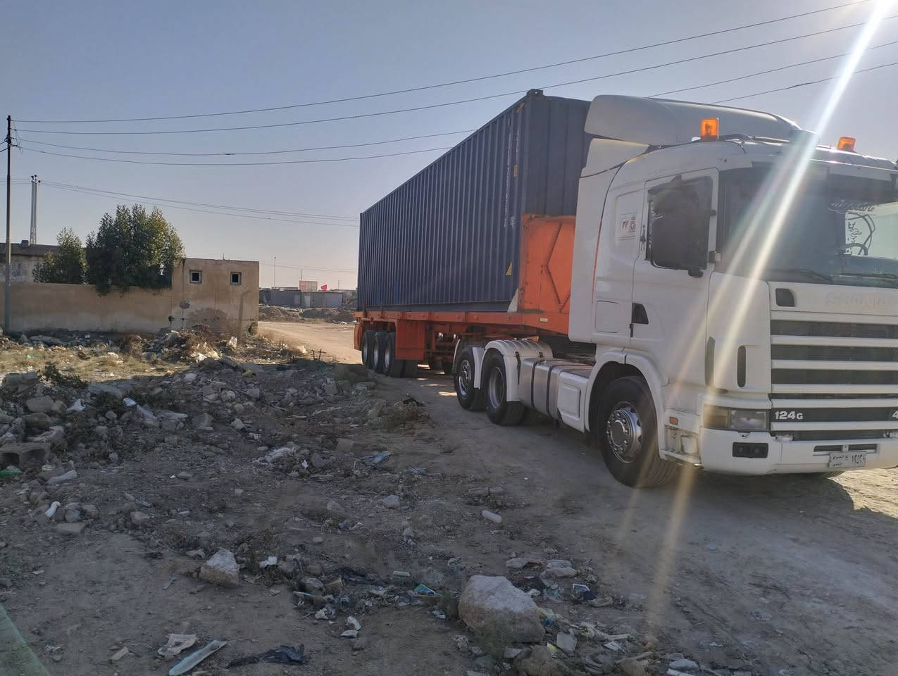 السلام عليكم 
سكانيا سحال2001 مكينه 6انجكتر 420
كير 3*3 
باج بطن ابلادي 
عربانه حداديه شاصي 16دناكير 14جتف 7 مكفوله كفاله عامه 
مكاني بابل مشروع المسيب 
*********** فقط اتصال
