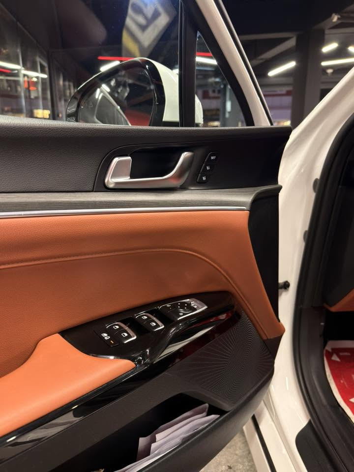KIA K5 Vip

فول فول مواصفات 

خليجي مكفولة ماشيه 41 الف كيلو متر  

السيارة اتعبك من مواصفات

شاشه دتجل مندمج

مكينه 2.5 

كير 8 سرعات 

كراسي تتدفئه وتبريد 

قطعتين تبريد منفصل

كراسي سائق تخزين 

كراسي سائق وراكب كهربائي 

قطعتين تبريد

مناخ منفصل

مري شفط 

مري قلاب 

حساسات امامية وحساسات خلفية

كامره 360 درجة

كامره اماميه وخلفية 

صندوق كهربائي 

دخول ذكي 

صدوق ذكي

نقط عمياء 

بانوراما

حساسات داير مداير سيارة

فتح وغلق الشباك بريموت

مثبت سرعه

4 وضعيات قيادة

ابل كار بلي

اندرويد كار

توقف ذاتي 

وبعد بيها خير من الله مواصفات

السعر : ٢٣٥ ورقه وبيه مجال كلش بسيط

التواصل مع الرقم : ***********
