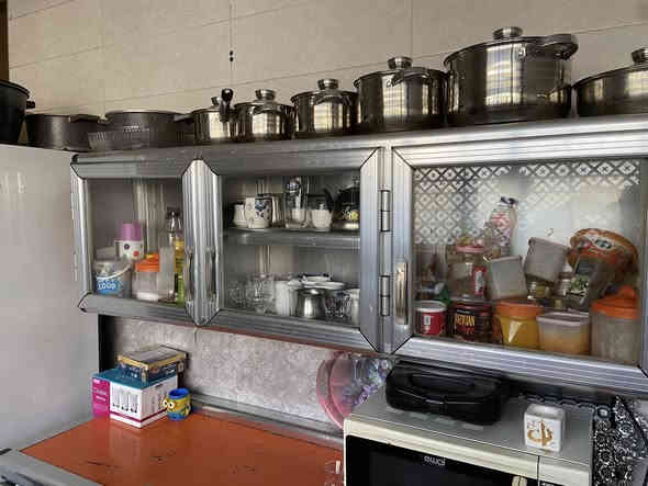 غراض مستعملة للبيع 
كاونتر وسنك وملحق نضيفات بس السنك يرادله ابواب ب140 بي مجال
طباخ أربع عيون وفرن فوك وجوة نار عالية ب80
مايكرويف شغال على جميع درجات الحراره ب40
براد شغال حار بارد وثلاجتة شغالة ب50
غسالة سامسونج بيهة عطل بسيط ب80
 مكاني بغداد ***********
