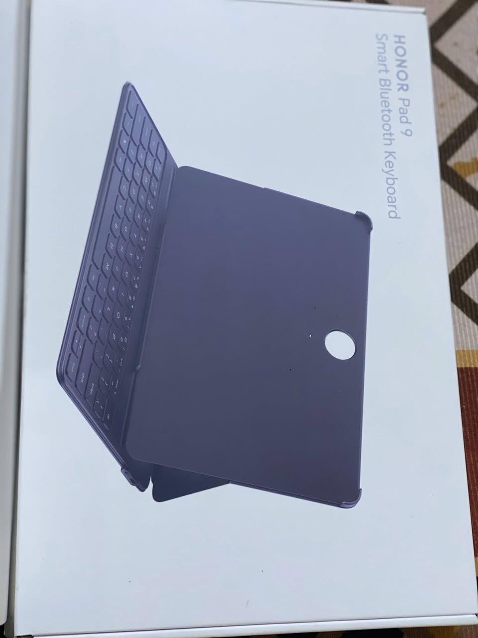 السلام عليكم 
ايباد هونر باد X9 جهاز جديد آخو الجديد ذاكره ٢٥٦ كامرته حلوه مستعمل شي قليل كلش 
رايده ٣٠٠ بي مجال حك الجيه 
مكاني بغداد الحريه 
***********
