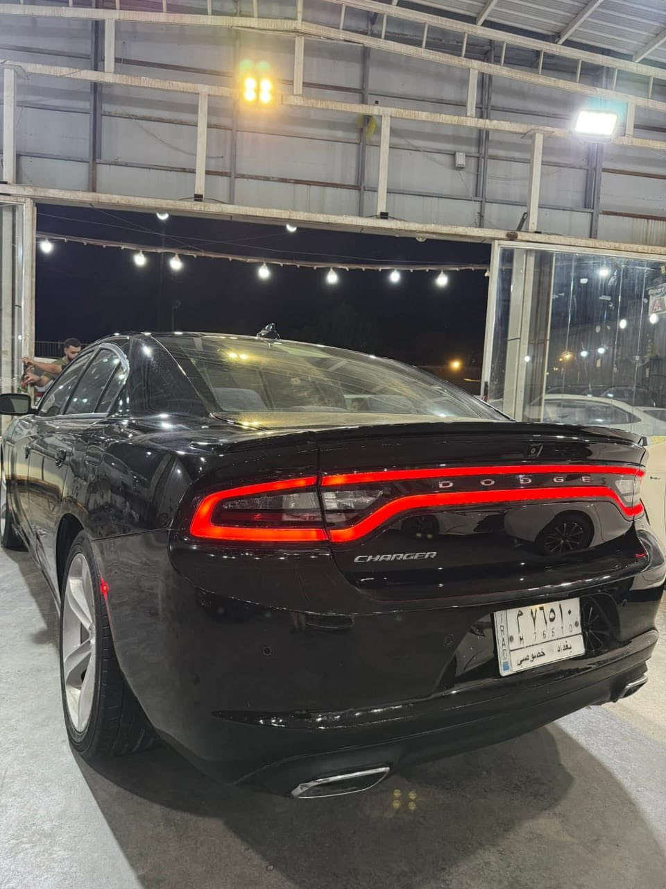 السلام عليكم
جارجر ٢٠١٥
السياره بلا صبغ فقط باب مبدل نفس اللون
خلف السايق+بارد جاملغ
لا ايرباك لا دواخل 
بجم كبس  صندوك كبس 
ولحد الان على وضع الوكاله بجمsxt
ويالتها البلاديه 20
ماشيه ٩٦ميل
هزه سنويه رقم انكليزي كله جديد 2030
رادار جانبي 
كشافات 
حساسات
كشن كهربا +تدفئه كشنات
شاشه كبيره
اي استفسار 
***********
ديالى بعقوبه
170بيها مجال
