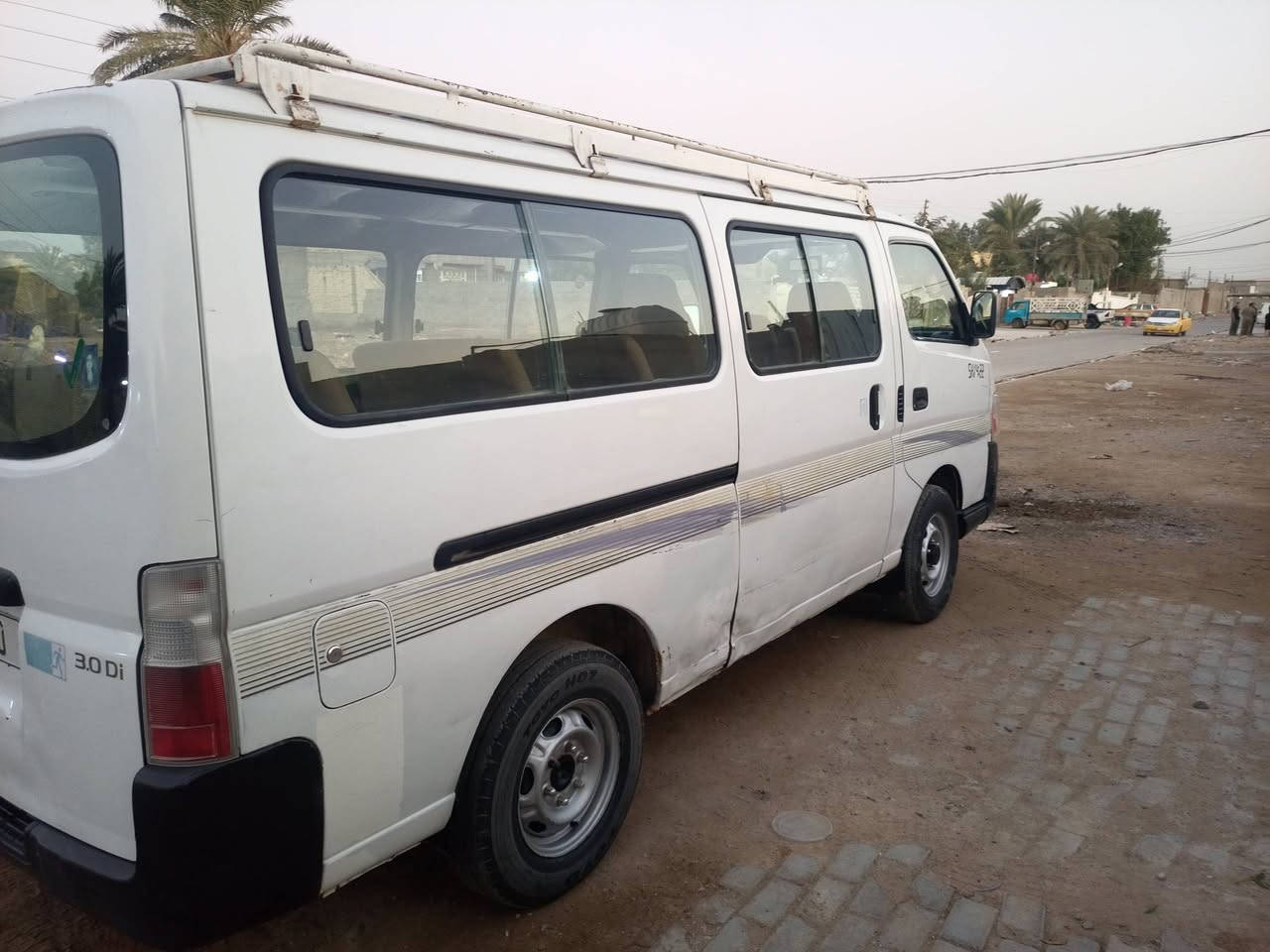 السلام عليكم ورحمه الله وبركاته نيسان للبيع موديل 2009 رقم بصرة انكليزي تحويل مباشر س 90وبيها مجال ***********
