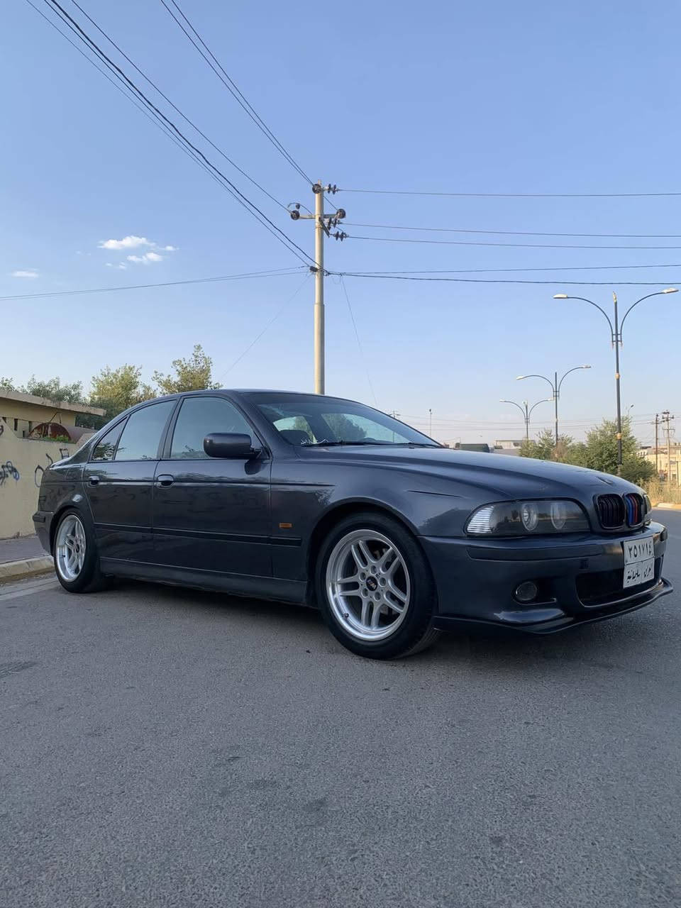 BMW 528i e39 1996 

بیئێم سەقەر ٥٢٨ گێڕ عادی ماشەڵا لە قوەتی  عام بۆیاخ بۆ جوانی پێش و دوای ئێم تایەو ویلی ئێم سڵایت کوشن جلد ناو فۆڕمیکا ٤ جام کارەبا شاشە ئایپاد کامێرا پێش و دوای تازە داگیراوە بێ تەقەو ڕەقە تەبرید مەرکەزی گێڕو مەکینەو ئەکسلی بەشەرت تەحویل غەرامە بەشەرت سعری ٦٤ مەجالێکی برایانە شوێن شارەزور هەڵەبجەی تازە 

*********** السليمانية, العراق
