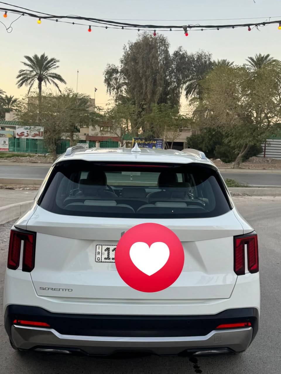 سلام عليكم للبيع كيا سورنتو 2024 خليجي ضمان المجموعة الدولية ماشية 32 رقم بغداد الجديد  مكينة 6 سلندر مكفولة فول مواصفات 1/1  عدة البانوراما للاتصال ***********
