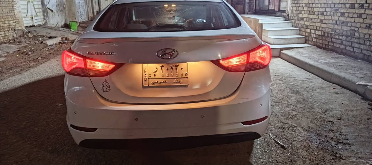 السلام عليكم سياره النترا مديل 15سياره جديده ومكفوله بس بارد  بيهه بدايد صوت بطل  السونار اتصل السعر ١٢٥ ع، قم ***********
