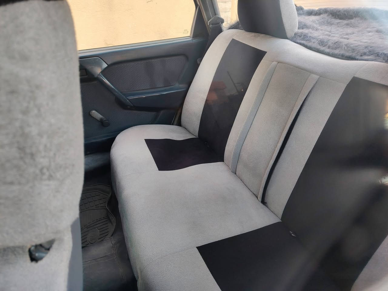 فكترا للبيع فقط
موديل 1990 أربيل
حجم 18
هزة 2026
سنوية 2030 بسمي
كابون بانزين
كير توماتيك 
كير ومحرك شرط
صبغ شبر بجاملغ الخلفي فقط
دوشمة جديدة
صدر جديد
السيارة جاهزة
السعر 60
موصل / حي اليرموك /مقابل جامع صالح الحافظ
***********
