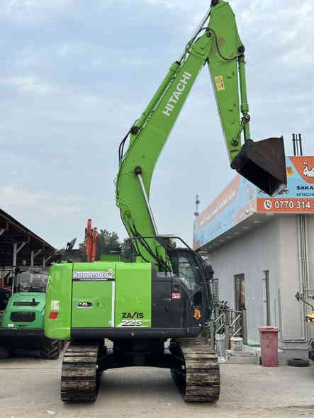 حفار هيتاشي ZX225USR-6 داش 6 
موديل2018 جديد بحالة الزيرو بحجم مميز و لون مميز نظافة 100‎%‎ وارد اليابان

متوفر في #شركة_منافذ_الميناء
#البصرة_المعارض
***********
