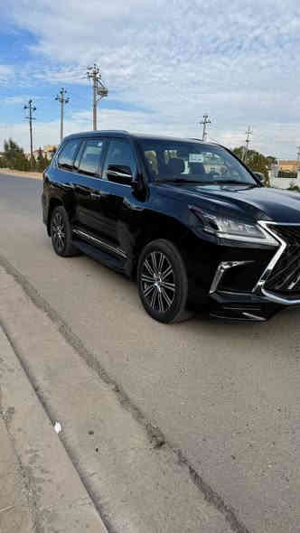 لكزس LX 570  بريم  2020 
 سياره جديد جديد ماشييه 78 الف
لكزز Lx 570
خمس كامرات 
داتا شو 
حساس خلفي امامي 
رادار 
رادار نقطه عمياء
داخل احمر 
كشن كهرباء خزن
كشن تدفأه تبريد 
محرك ٨ سلندر ٥٧٠٠ 
سلايد 
سماعات بالتكم والباب الخلفي 
شاشات خلفيه
تبريد منفصل 
بردات جانبيه 
جكات 
باب خلفي كهرباء 
كير محرك كهرباء كله بشرط الفحص مكفول 
السياره نظيفه
السياره بدون تبديل بدون صبغ بدون فتح 
كفاله عام من كلشي 
المكان أربيل 
رقم جديده هزه جديده سنويه جديده
 سياره ب اسمي
السعر 75 الف دولار 

رقم الهاتف للتواصل***********
