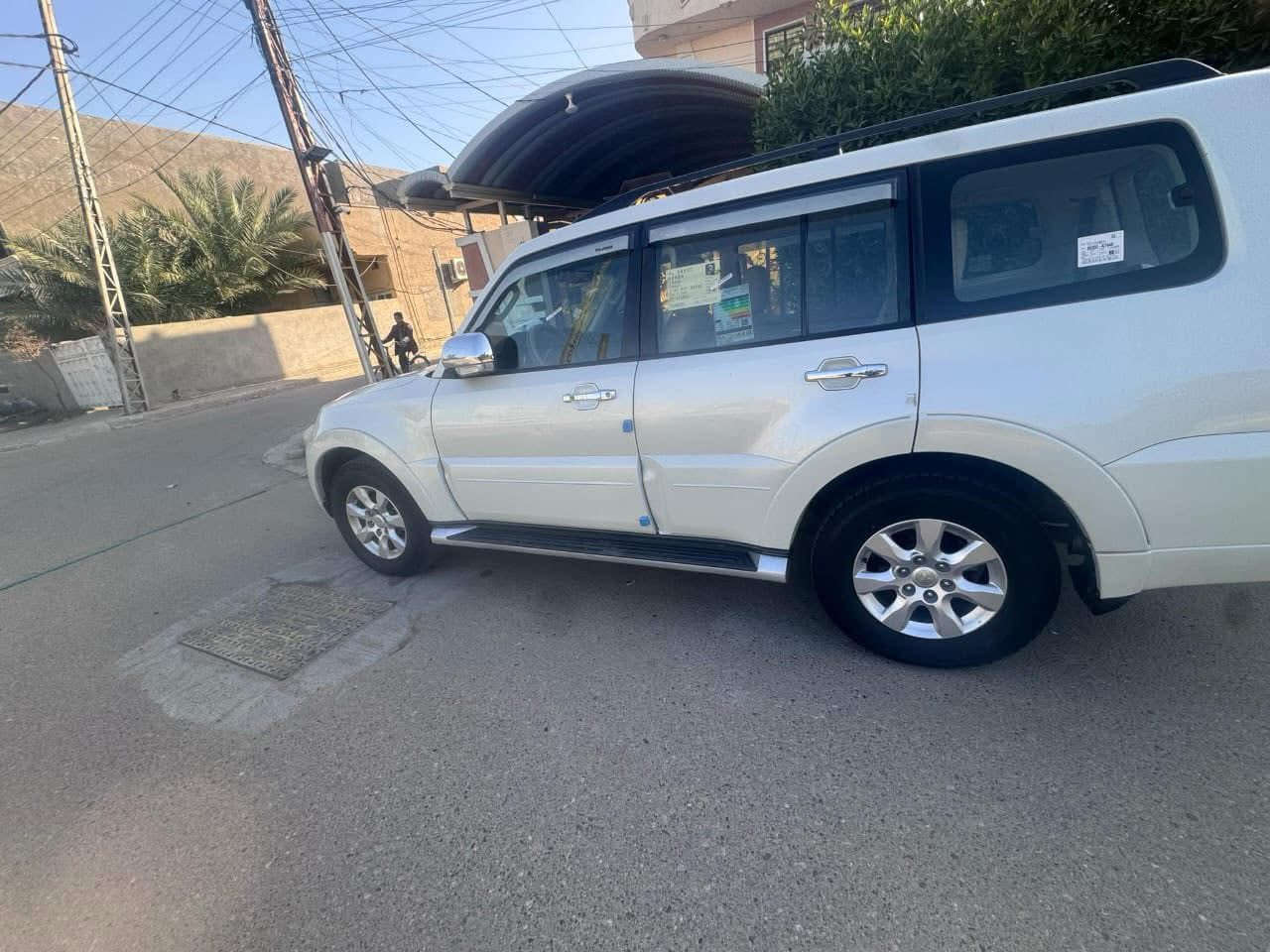 باجيرو مديل ٢٠١٥ السيارة مثل ما موضح امامكم بالصور
والسونار ناشره وي الصور السعر ١٧٠ وبيها مجال مكان السيارة بغداد المحمودية خميس جمعة سبت متواجد بالمنصور رقم الهاتف ***********
