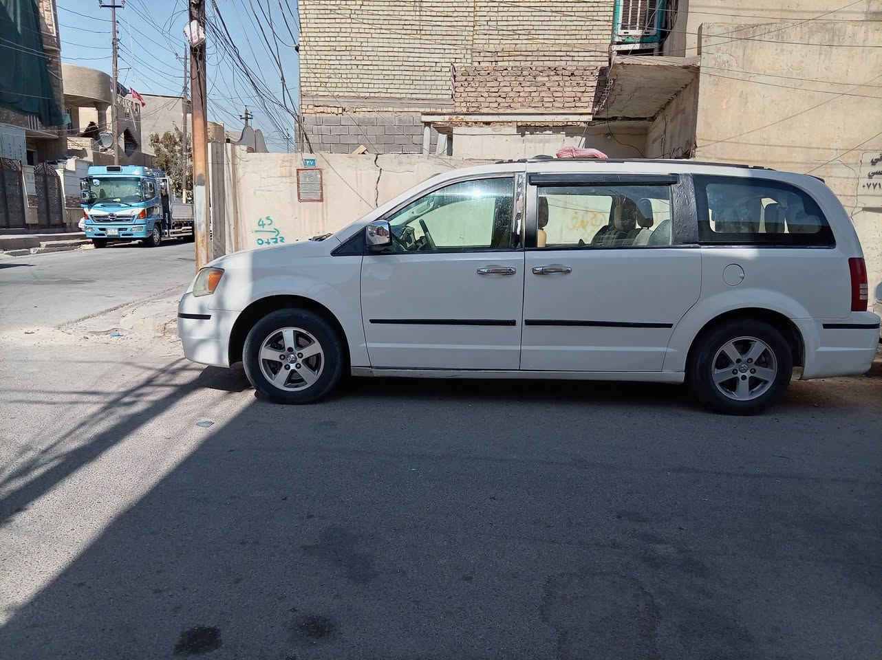 السلام عليكم كلايسر ٢٠٠٨ محرك ٣٨٠٠ كير ومحرك جدد مال كصة تبريد شغال تحتاج ترتيب الكهربائيات السعر ٨٠ وبيها مجال مكاني بغداد حي الأمين ***********
