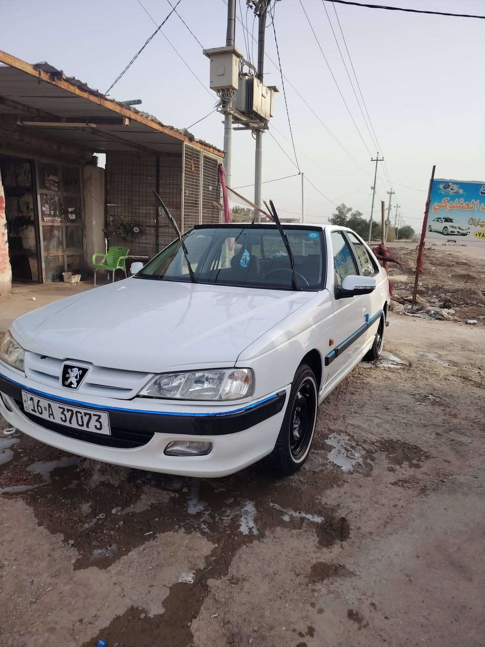 سلام عليكم بيجو بارص 2015
السيارة جاهزة تخم تاير كير مكينة حدادية مكفولة
السعر 55 وبية مجال ***********
