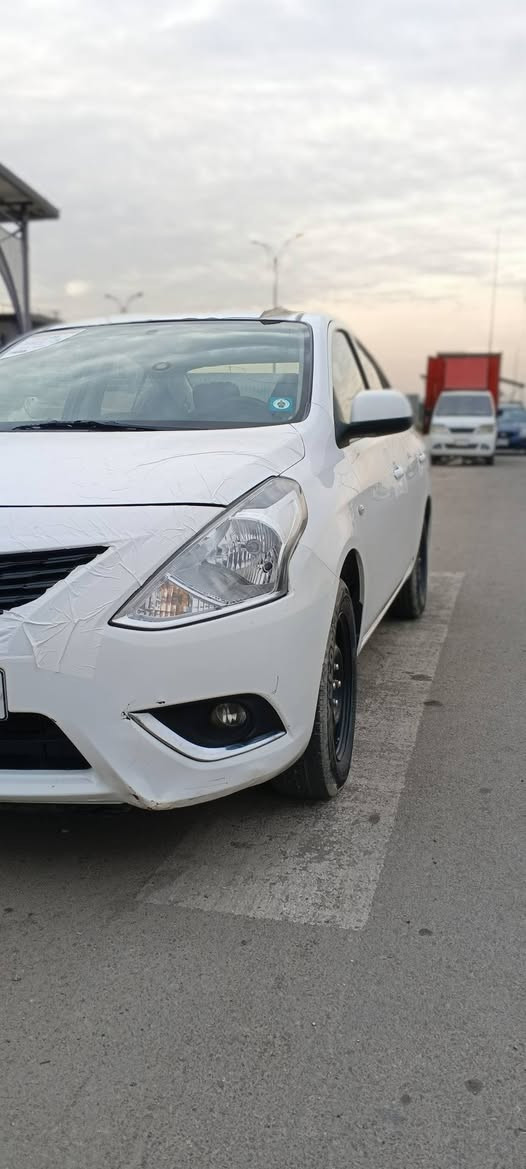 سلام عليكم نيسان هندي ام ضمان ماشيه44 موديل 24 بيها نص جاملق بارد والباقي مكفول كفاله عامه سعر 128 سياره بسمي 
لاتصال ***********
***********
