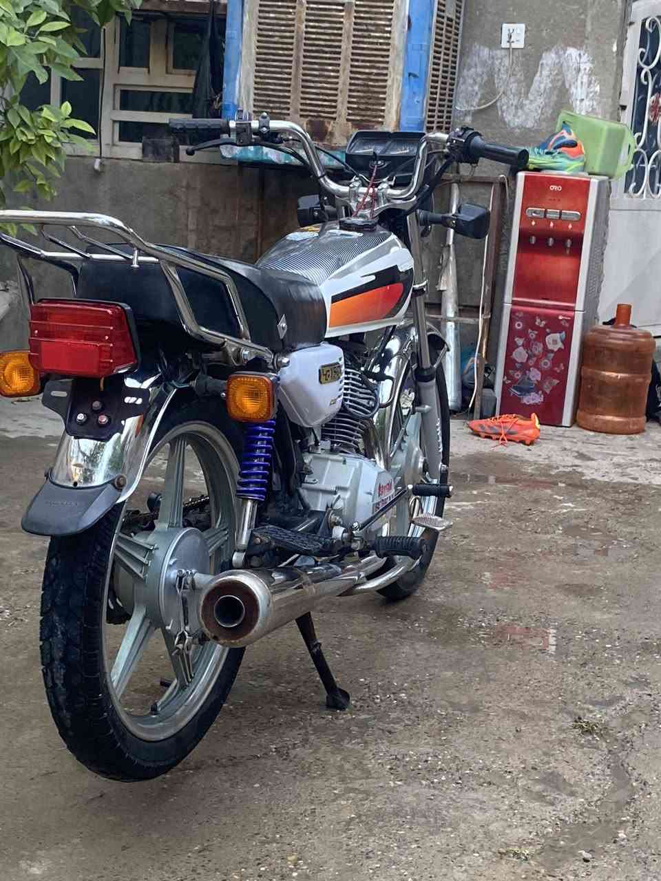دراجه سيفان 21 للبيع سعر 350 بيه مجال بدون اوراق كهربائية كامله بيه خيط تبخير مكينه ما مفتوحه 
رقم ***********
