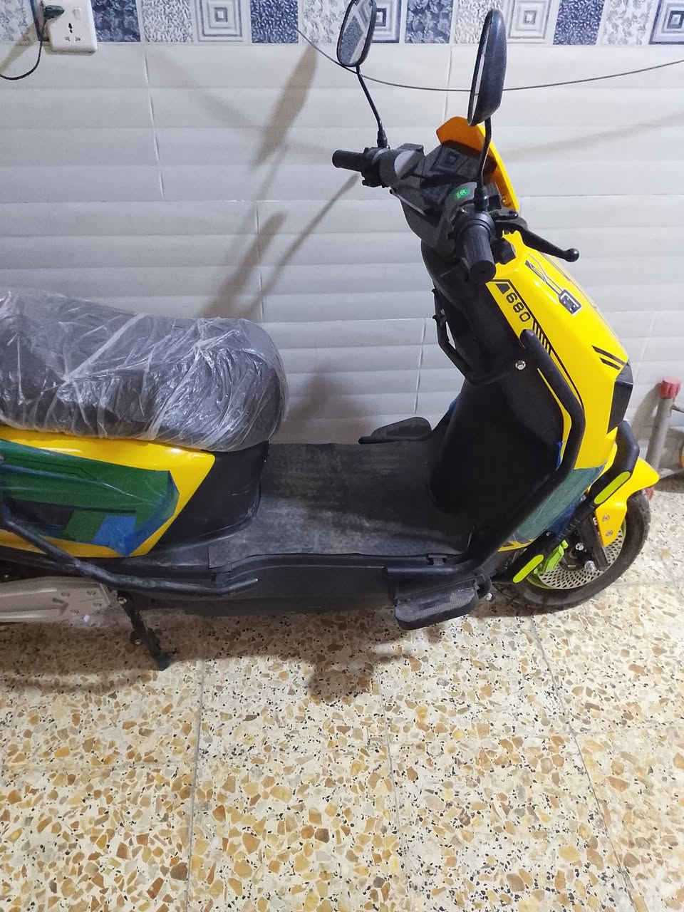 للبيع بغداد حي العدل رقم الهاتف ***********
