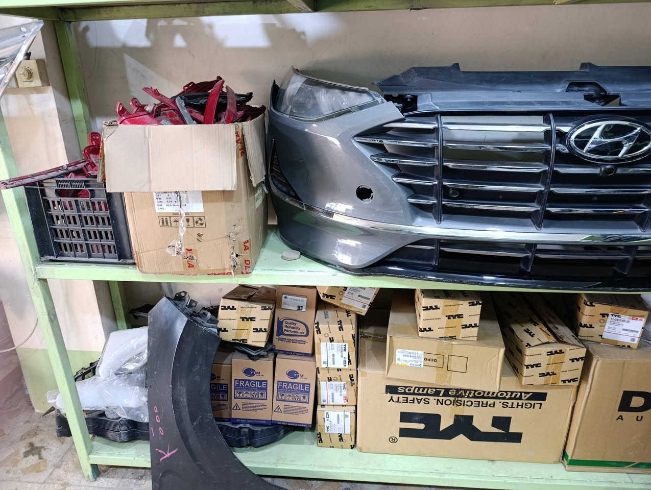 من رخصة الادمن المحترم وصول حاويه ادوات كوري وياباني الموقع كربلاء ***********
