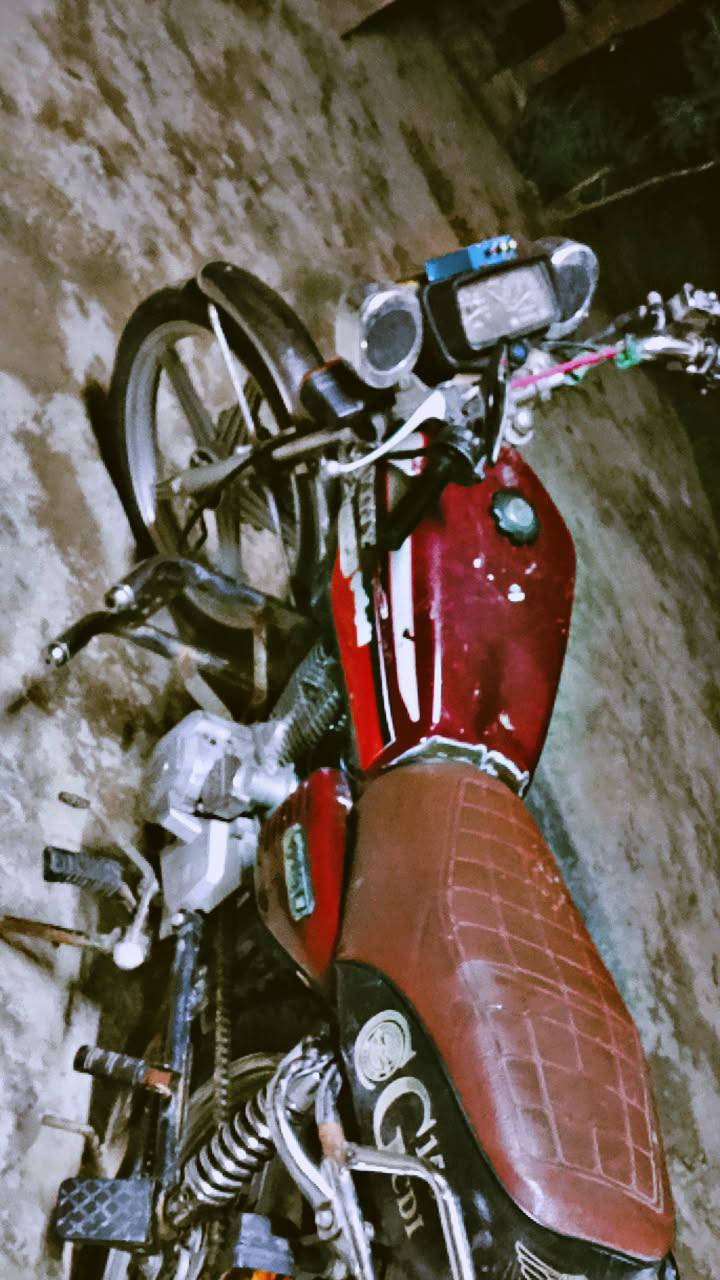 دراجه سيفان 19نضافه خير من الله لاتنقيص ولاتبخير المكان ديالى الخالص التحويله الكوتي السعر350اوبيهه مجال قليل كلهه شغاله اورق مابيهه رقم التلفون ***********
