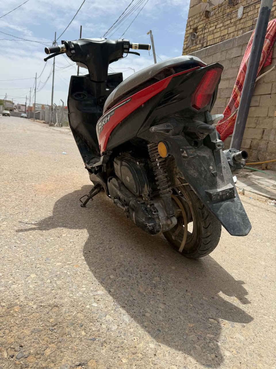 السلام عليكم
دراجه للبيع (اذا مو شراي لاتراسل)
دراجه كلشي ماعوزهه 
شلعه ومعدل يشكن الكاع ✈️
مكينه 55بلاد ✈️
صالنصه FMبلاد
قبق فلاوين بلاد 
وياله رياضي بلاد 
كهربائيات كلهه شغاله 
سعر 350 وبيهه مجال للشراي 
الرقم (***********)

