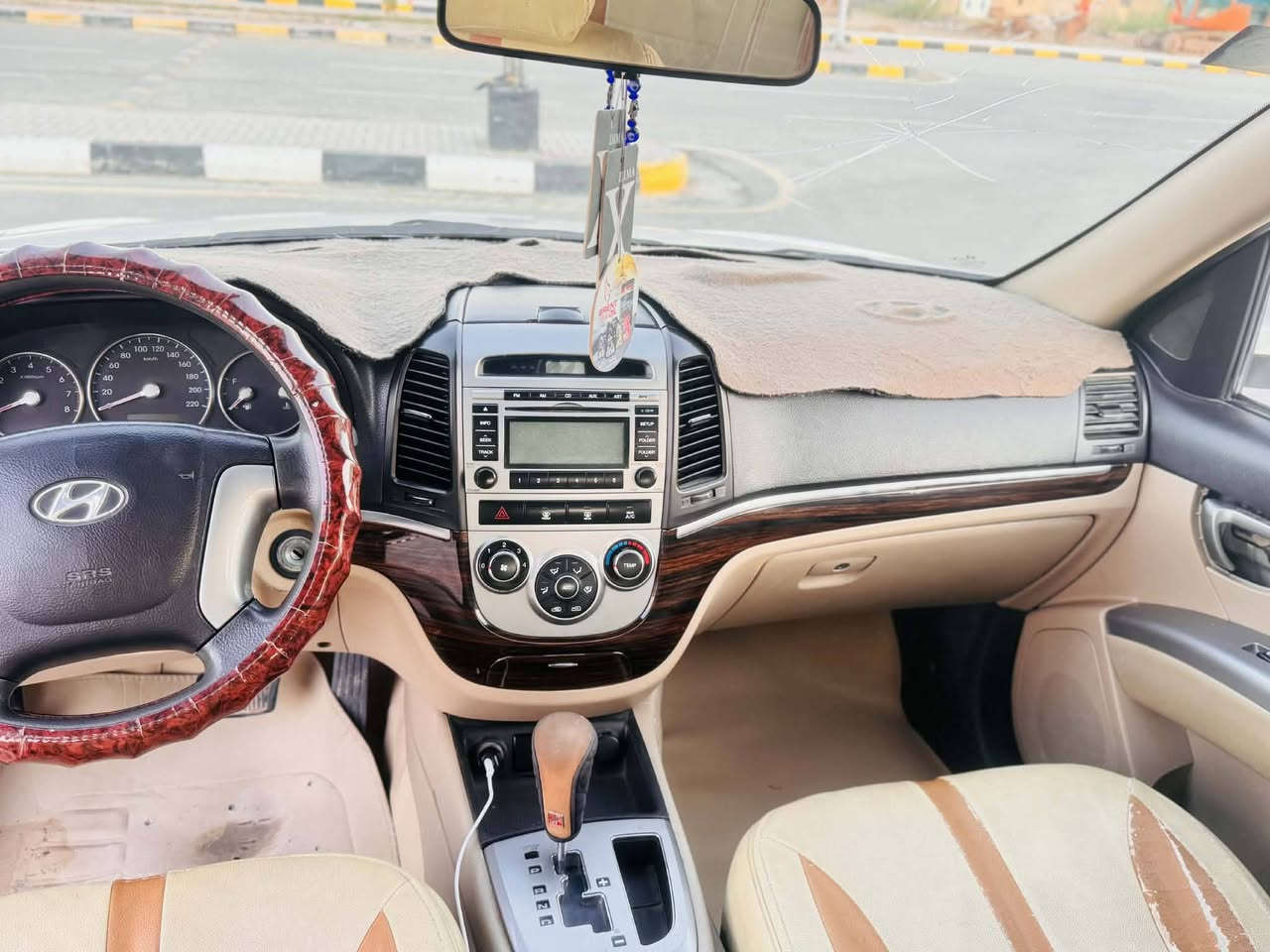 سلام عليكم للبيع سنتافي 2012 رقم بغداد خليجي محرك سته مشروع وطني مبدل بس الجنطه العنوان الكوت شيخ سعد السعر 165الرقم ***********
