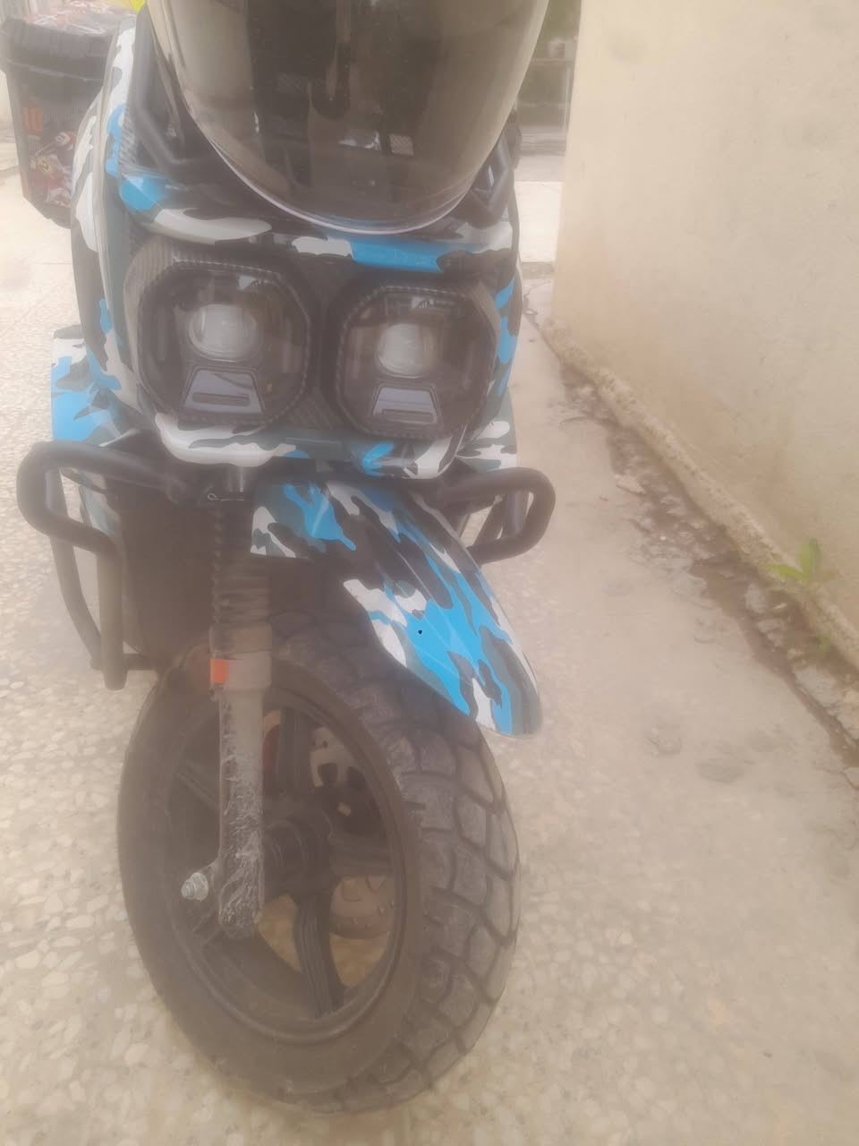 اباجي شحن بطاريه ليثيوم ٨٠ كيلو تمشيك جديده استخدام سبوع بعدهه لوك نضام ABS مانع انزلاق شاشه الكترونيه سرعه وتحديد عطل ٣ نمر سرعه ١٢٠ رحال دسك  السعر  مليون و٦٠٠ وبيهه مجال شرط ضمان الشركه مكان السيديه رقم *********** بي واتساب بصمتين تشغيل عن بعد وانذار سرقه
