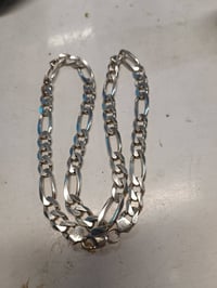 ١٠٤ غرام • اكسسوارات شخصية