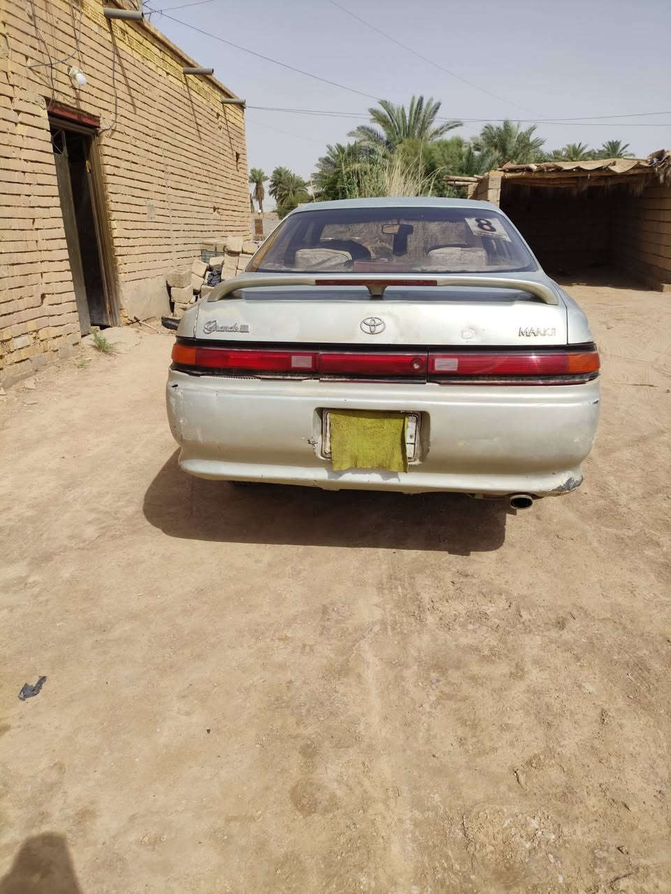 السلام عليكم سياره مارك للبيع موديل 93 محرك ثنين ونص رياضي حداديه جديده رقم بغداد مكفوله من الكصه  والعيب الشرعي بس بيها طخه ومر جعينها على البارد ولباقي مكفول مداور ثاني يوم السعر 55 وبيه مجال العنوان ذي قار الشطره خفاجه النومان 
رقم الهاتف ***********
***********
