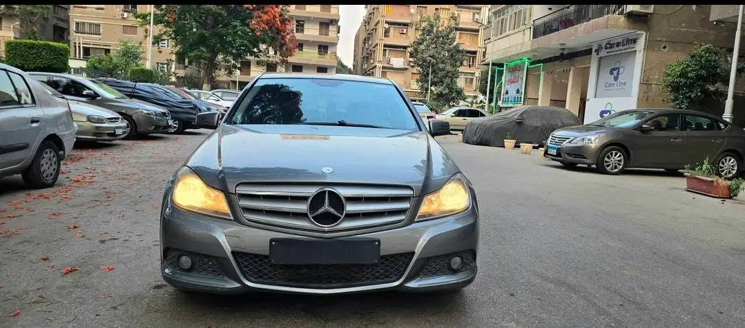C180 2012
 فبريكا بالكامل برا وجوا ما عدا جانبين نظافه 
عداد 200 الف كيلو 
صيانات توكيل بالفواتير 
كوتش جديد 
عفشه زيرو 
مالك اول 
رخصه سنه 
معاينه الدقى أو الهرم العجوزة, الجيزة


**إذا كنت صاحب هذا الإعلان وتريد حذفه لأي سبب، رجاءا أرسل رسالة إلى الدعم الفني**