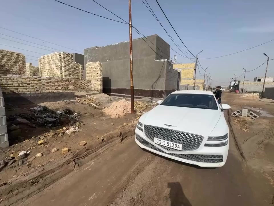 إعلان بيع عقار
يعلن مكتب التراث للبناء والإنشاءات عن عرض هيكل للبيع بمواصفات ممتازة:
• الموقع: حي الجامعة - قرب مجمع حيدر ابن حجي هندي.
• المساحة: 200 متر مربع.
• تفاصيل البناء: يتكون البيت من (غرفتي نوم، صالة، مطبخ، استقبال، حمام، مع حديقة كبيرة).
• المميزات:
• الموقع مخدوم بالكامل (ماء، كهرباء، مدارس , مولدة).
• الشارع الأمامي عريض (12 متر).
• بناء رصين وتصميم يراعي المساحات الواسعة.
السعر والتفاصيل: يرجى مشاهدة الفيديو المرفق لمعاينة العمل على أرض الواقع.
للاستفسار أو المعاينة، يرجى الاتصال على الرقم:
📞 ***********
مكتب التراث للبناء والإنشاءات - وجهتكم الموثوقة للعقار.
