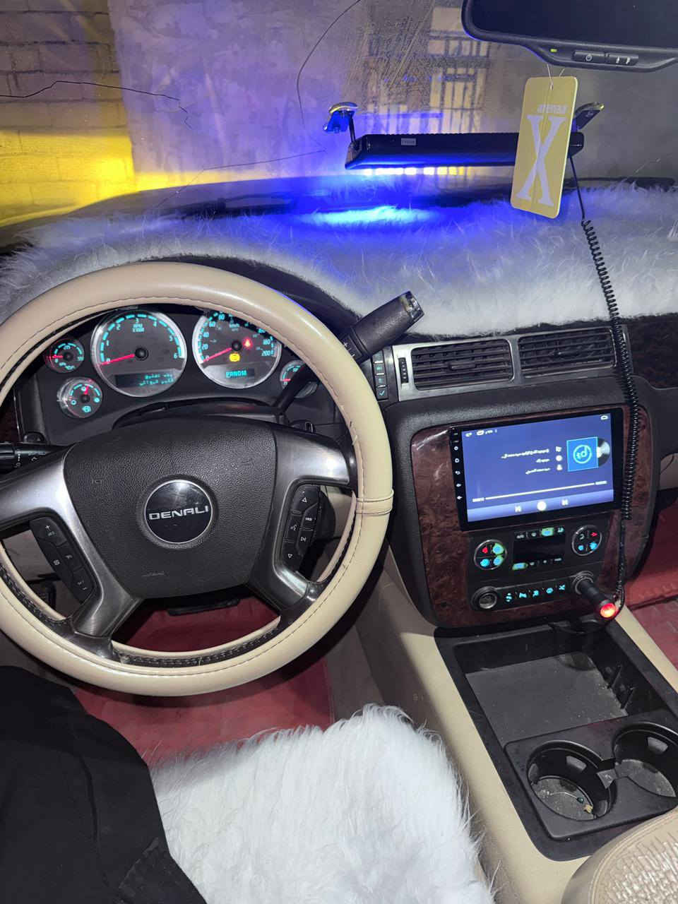 سلام عليكم سياره جيمسي 2009 جاهزة من كلشي نظيفة حلوه  سعر نتصل وبيك خير ودلل رقم الهاتف ***********
