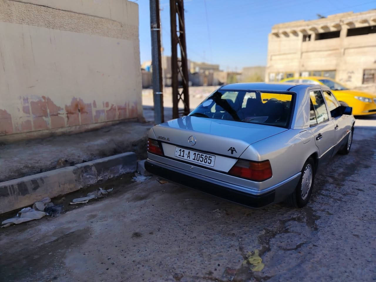 سلا عليكم...
للبيع مارسدس دب موديل 91 محوره VVT2500 مكفوله قواعده برانكيتات خياس رقم بغداد الجديد داخل مخمل جام امامي كهرباء خلفي عادي سكن اصلي بك لايت اصلي سياره نضيفه يرادلها ترتيب بيع فقط بدون مراوس
السعر 60
مكان ناصريه مركز
اتصال ***********
