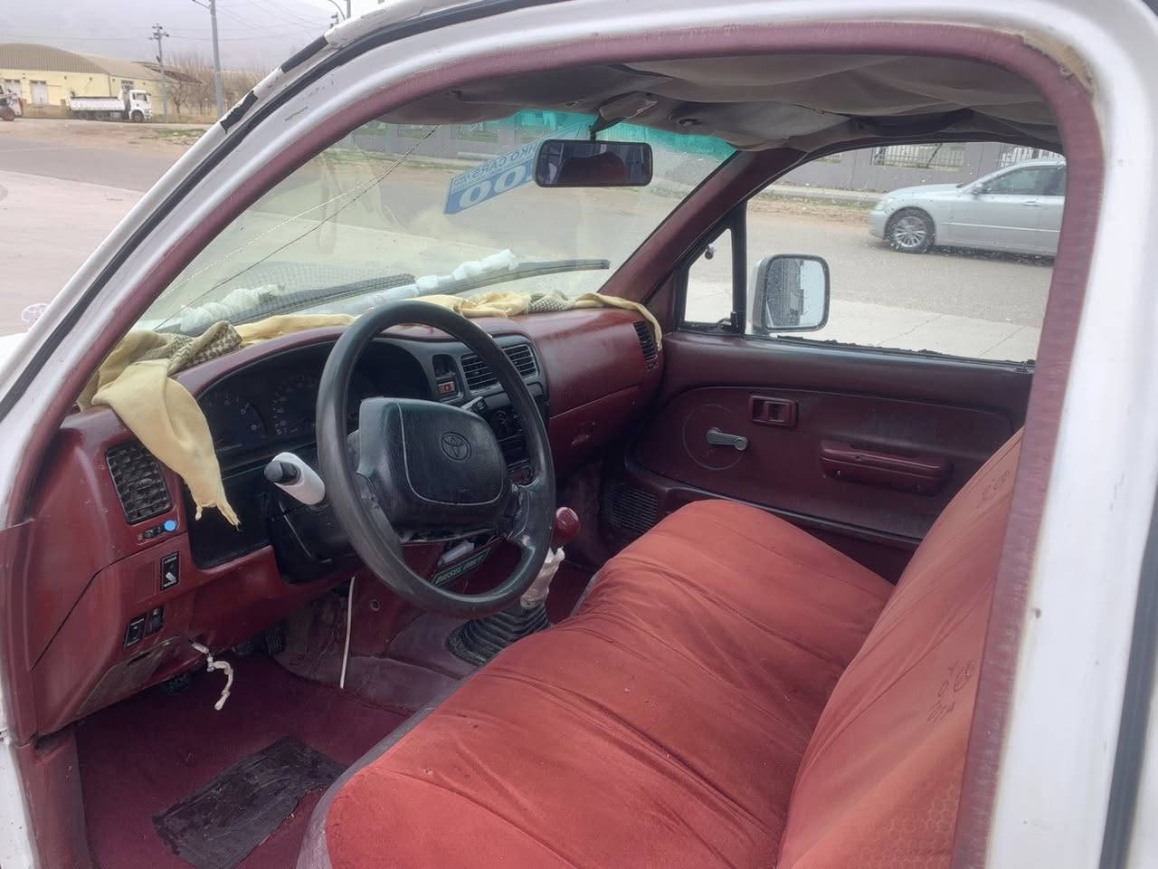 تۆێتا ئەڕنەب 2005 پێش مۆنیکا ناوسور مەکینە سپی ماڵی کەسابەتە بۆفرۆشتن
***********
