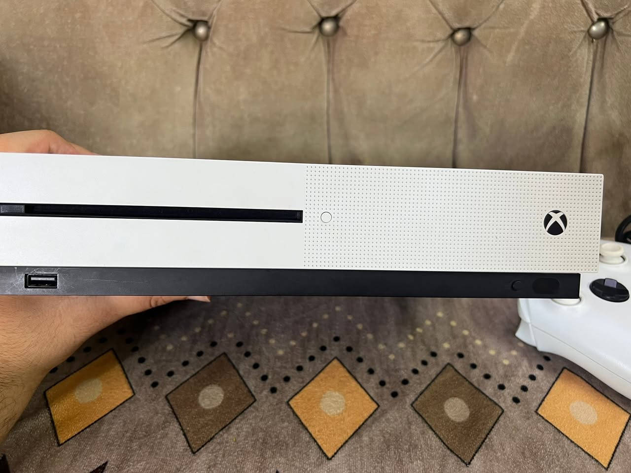 سلام عليكم متوفر اكس بوكس وان اس 500GB لوك ستيكر ممفتوح ولاداخل صيانه وياه جوستك سيرس وكيبلاته  السعر 175 وبي مجال للشراي مكاني بغداد ومتوفر توصيل لكل المحافظات


**إذا كنت صاحب هذا الإعلان وتريد حذفه لأي سبب، رجاءا أرسل رسالة إلى الدعم الفني**