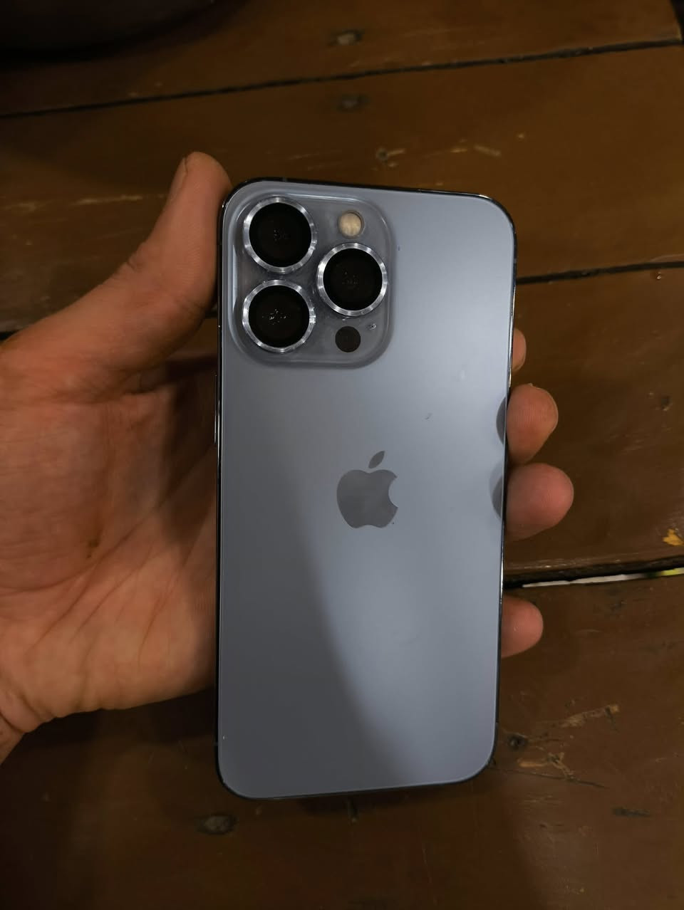 ‏سلام عليكم 13 Pro جهاز كلش نظيف 256 ذاكرة سيم كارت واحد الجهاز فقط مبدل شاشة البطارية 100 الجهاز متروك شرط حاسبة إذا مو 100 ترجعه *********** 👌💙
