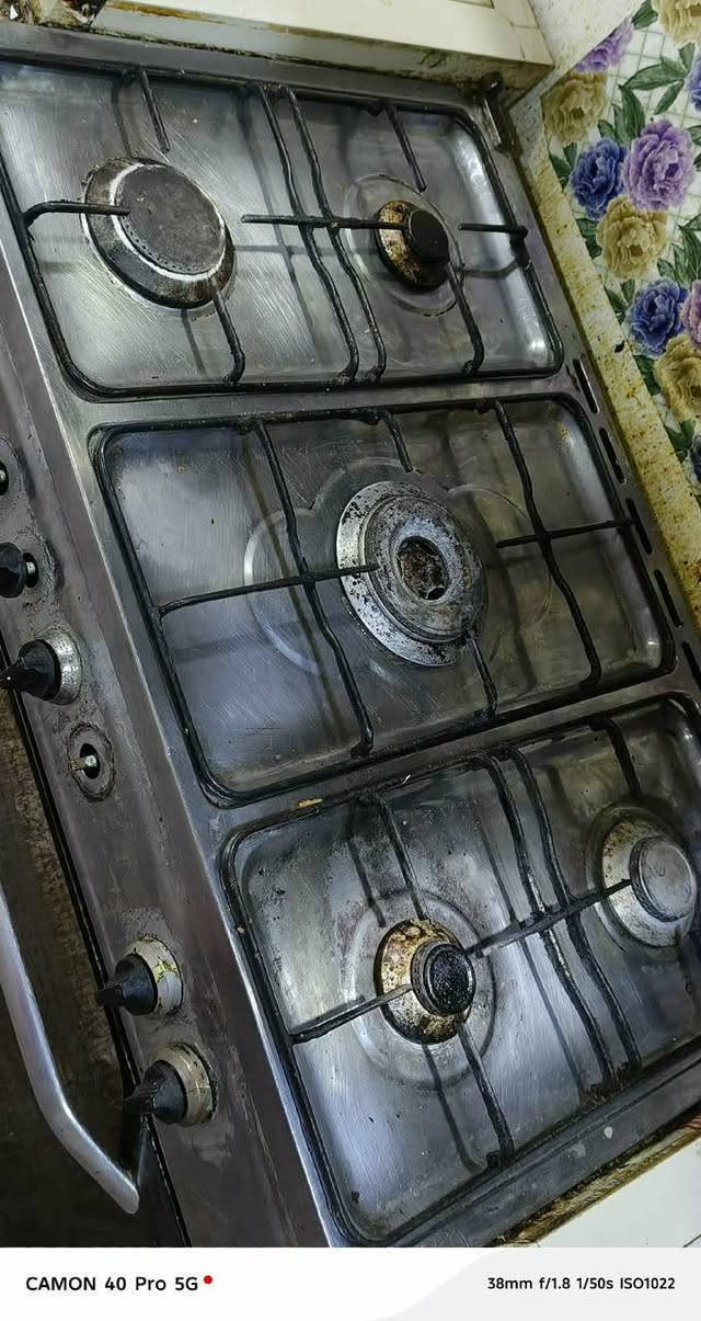 طباخ لبيع سعره 75بي مجال ***********
