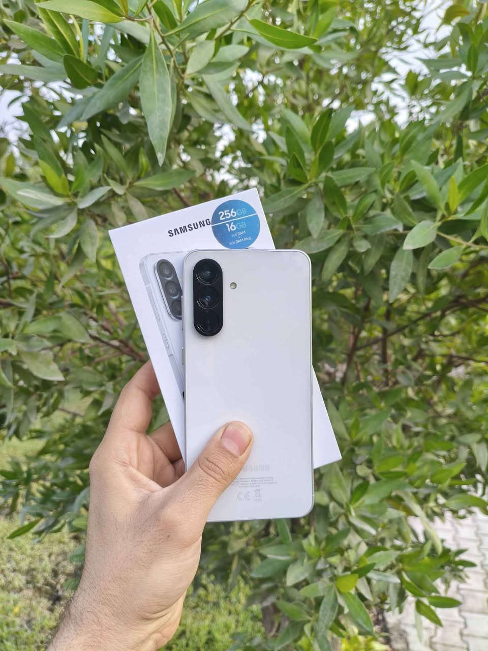 السلام عليكم للبيع سامسونج جالكسي A56 5G استخدام شهر فقط كامل ملحقاته الاصليه جهاز نضافته الف بالميه مكفول من خدش واحد بعد بضمان شركة الوطني ذاكرة 256 السعر 375 الف وبي مجال مكاني البصرة *********** البصرة, العراق
