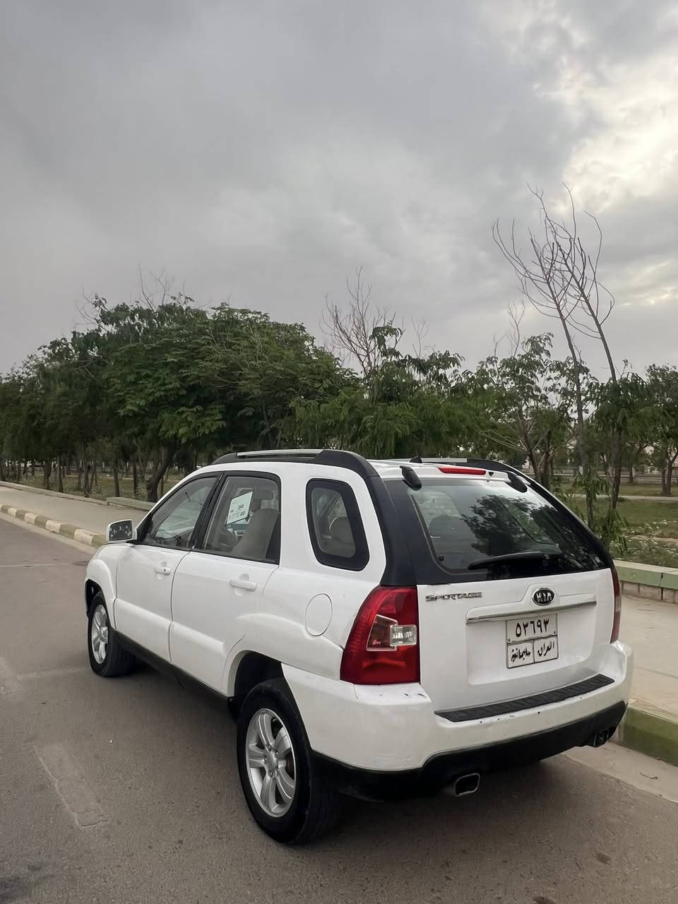 بەناوی خوای گەورە
بۆ فرۆشتن کیا سپۆرتج 2010
گئڕ و مەکینە و تەبرید بەشەرت ..
***********
