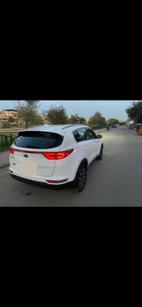 سبورتج لبيع موديل 2017 امريكيه مكينه الفيث وربعميه  07754685554