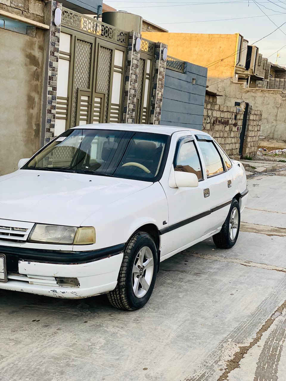 سياره أوبل فكترا موديل 93محرك كير شرط بيها كربون بنزين شرط تحويل رقم نينوى الأماني سياره حيل حلو والله سعر 48بيها مجال ***********وو ***********
