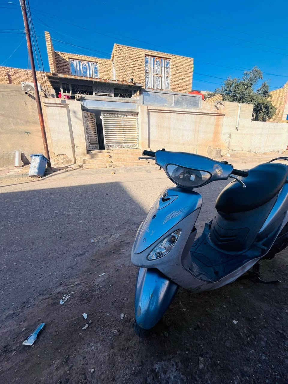 سلام عليكم 
دراجه ماكس منغولي مكفوله كفاله عامه برغي ما مفتوح بيه صاله 3 اشهر من طالعه من الوكيل نضيفه وكله شغال بيه كهربايات كامله 
*********** عمارة, ميسان
