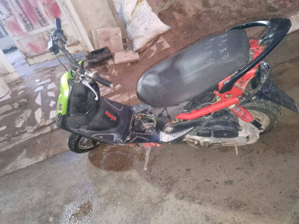 سلام عليكم دراجه
ماكس للبيع مال لعب مكينه
بلاديه صالنصه رياضي 
السعر 350وبيه مجال
العلوان الشعب رقم الهاتف***********
