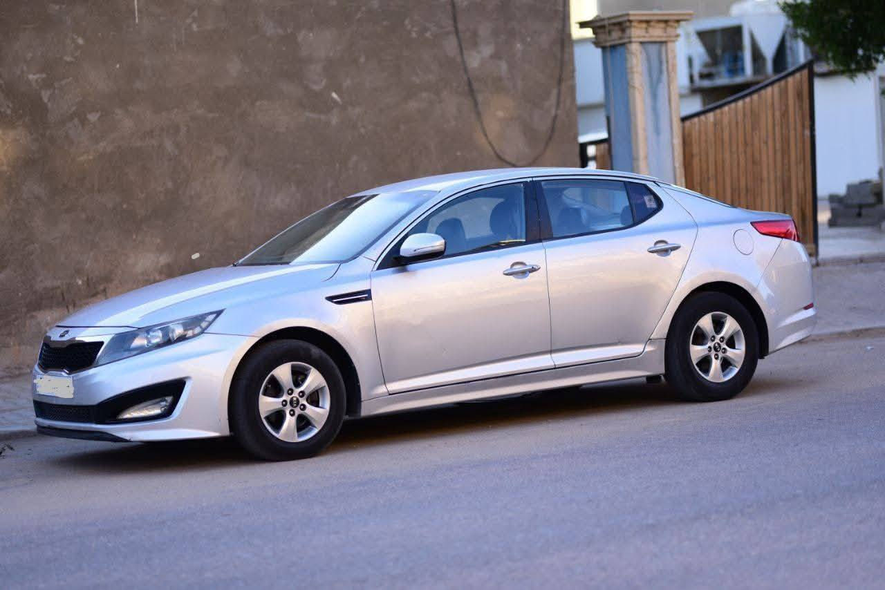 سلام عليكم شباب سياره كيا اوبتما دخول جديد متوم وكامله شغل ميه بالميه خط واحد يعني انسه صرفيه  سياره جاهزه شراي يتصل وانه خادم 
*********** بصره مكاني البصرة, العراق
