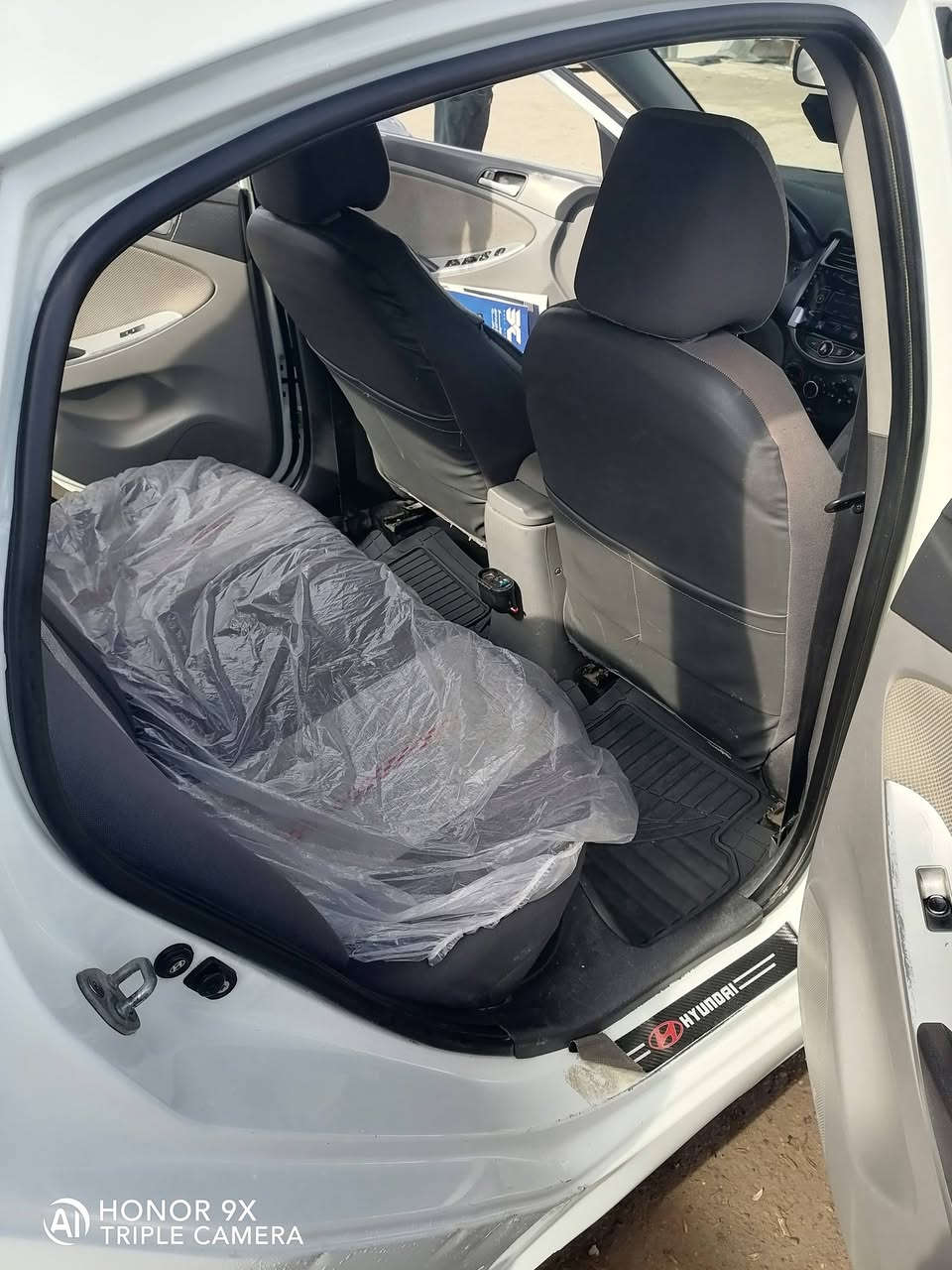 السلام عليكم ورحمة الله وبركاته
للبيع اكسنت خليجي موديل ٢٠١٣ مكفوله من ضربه وصبغ للبيع للاستفسار أو الاتصال على الرقم *********** او واتساب موجود والرقم الثاني *********** واتساب موجود
