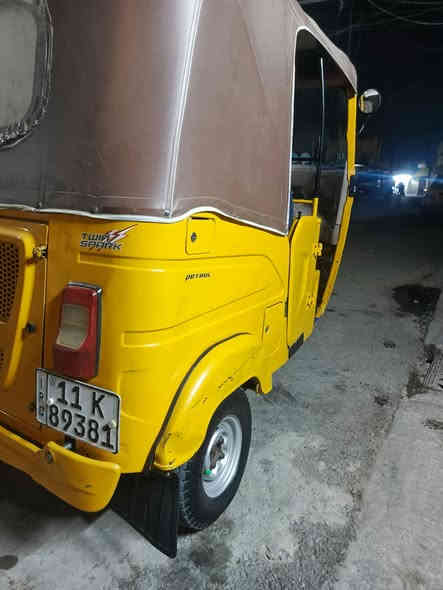 سلام عليكم تكتك ٢٢مضلع مرقم انكليزي
رقم بغداد  بيه طخه بل لغد اصبع مرجع بارد مكاني بغداد مدينه الصدر الشماعيه ***********
