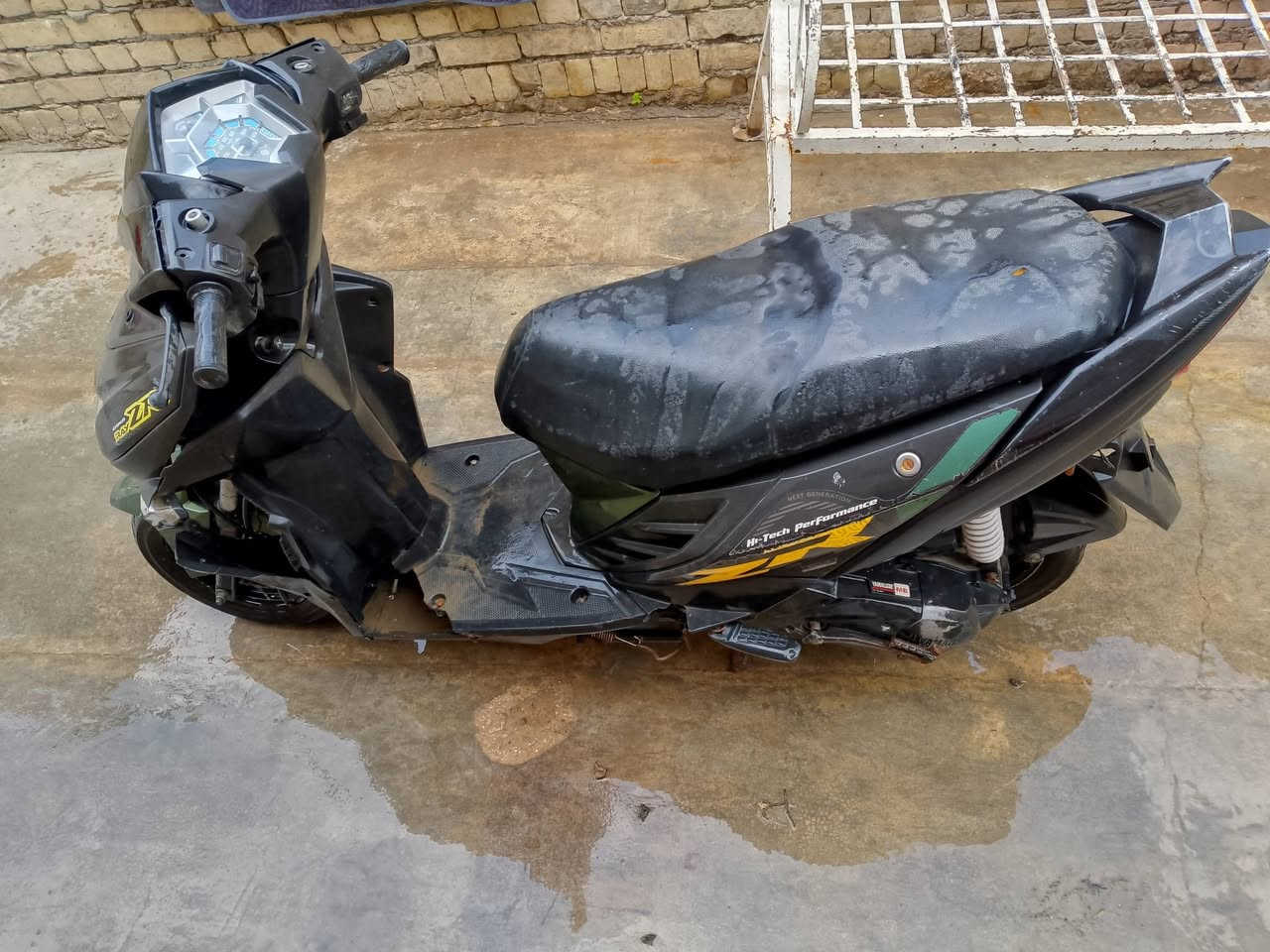 سلام عليكم دراجة للبيع zr 2018 
كوم حديد  دراجة طافيه تجي تجيب سيارة تحمله وتاخذه 
المكان بغداد الكريعات الاستفسار على الرقم *********** السعر مناسب اليجي عليه ميرجع فارغ
