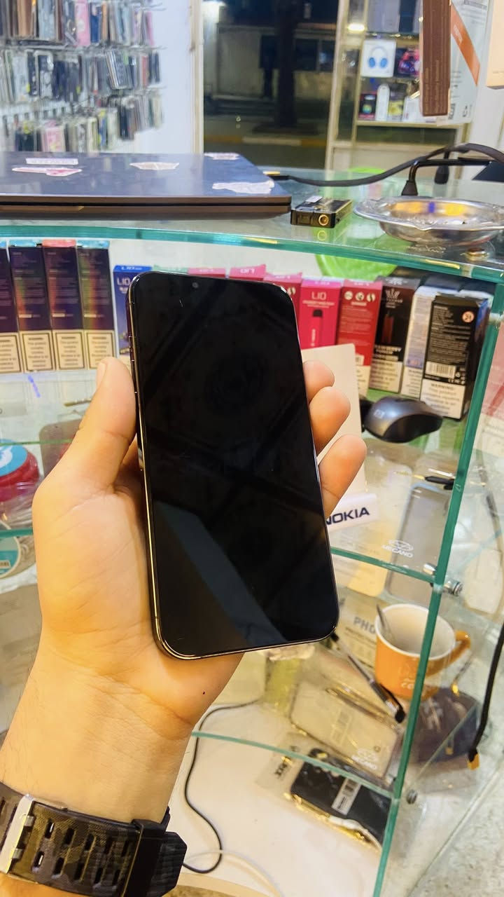 السلام عليكم ايفون برو ماكس 13
مامبدل اي شي شرط الفحص
ذاكره 256
تك  
بطاريه🔋95% شرط ما مبدله عدد الدورات 352
شرط مثل مابين بل حاسبه
السعر خاص
تواصل ***********
مركز بيارق العز 
العنوان تكريت البوعجيل
