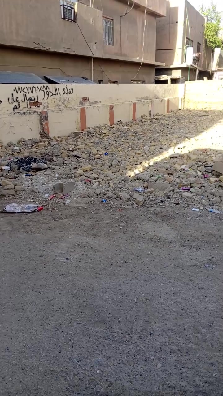 قطعة ارض للبيع المساحه 310 الواجهة 17 حي التحرير مقابل جامع الصديق خلف بيت كمبش.***********
