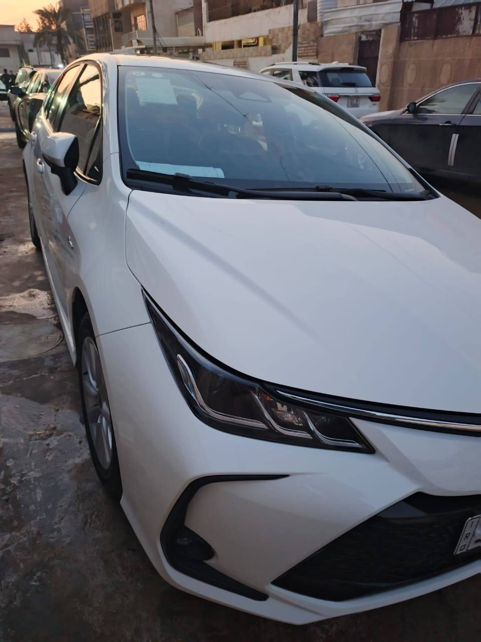 السلام عليكم.
للبيع كورلا هايبرد 
موديل ٢٥ شكل الخليجي
 
ماشيه ٦ ألف فقط بحالة الزيرو
كامل مواصفات مقاعد جلد //

كفاله عامه //
السعر ١٥٩ 

مكان بغداد // الكرخ 
للاتصال  ***********
