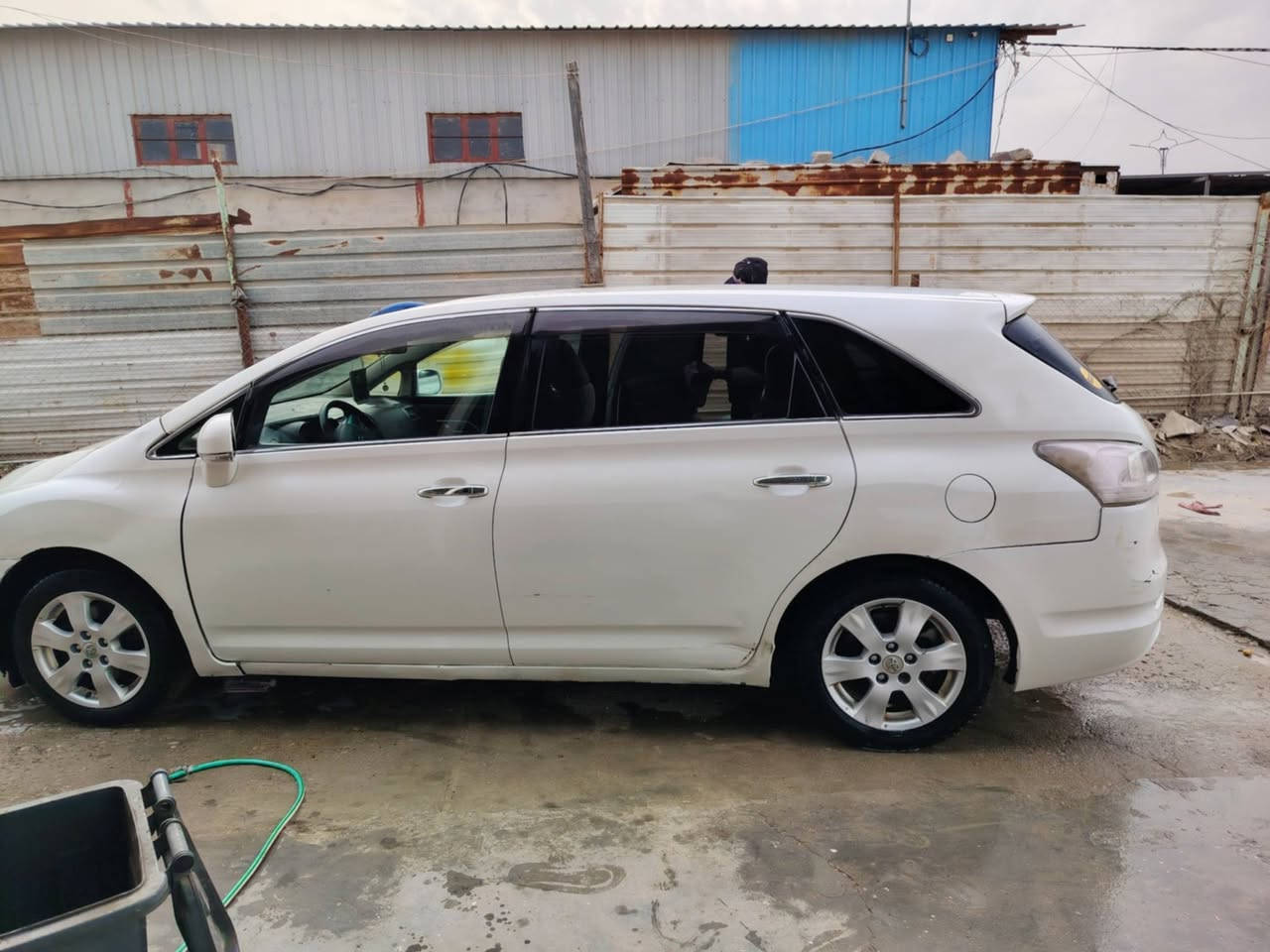 السلام عليكم سياره مارك زيو موديل 2013 مكينه وكير وحداده جديد تواير جديده السياره جاهزه علا الخر تبربد خير من الله السياره ادوات 
رقم الهاتف (***********)
